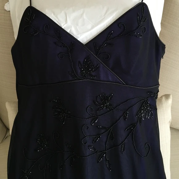 Niulatu Straps Navy Blue V Neck Prom Dress Chiffon Beaded Party Dress Evening Gown HZ1007