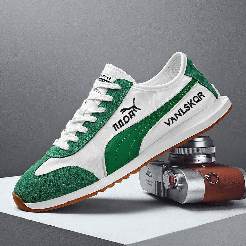 Niulatu Spring Men Shoes Slip On Casual Shoes Lightweight Comfortable Breathable Couple Walking Sneakers Feminino Zapatos Hombre DJSE