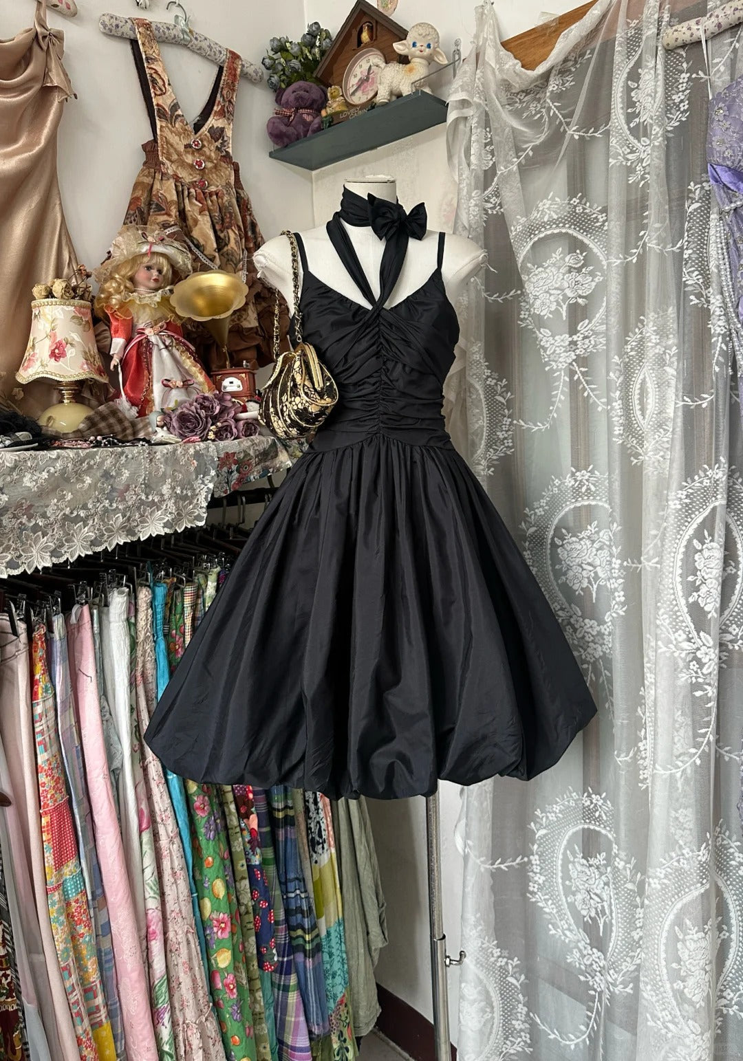 Niulatu Black Spaghetti Straps A-Line Taffeta Short Prom Dresses Vintage Evening Gowns HZ1031