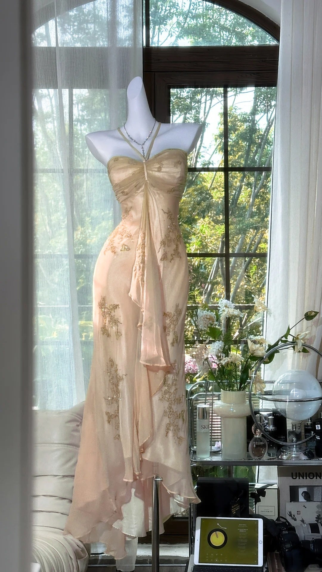 Niulatu Halter Sheath Chiffon Beaded Formal Dresses, Light Green Long Prom Dresses HZ1026
