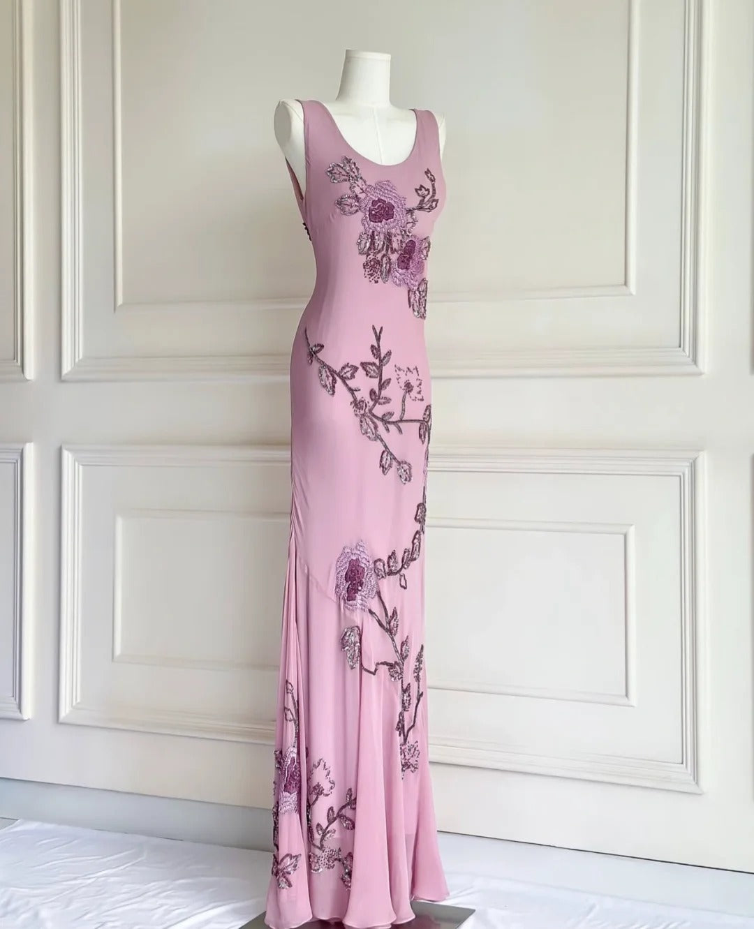 Niulatu Light Purple Sheath Evening Dress U Neck Chiffon Vintage Long Formal Dress Beaded Applique Prom Dresses HZ1031