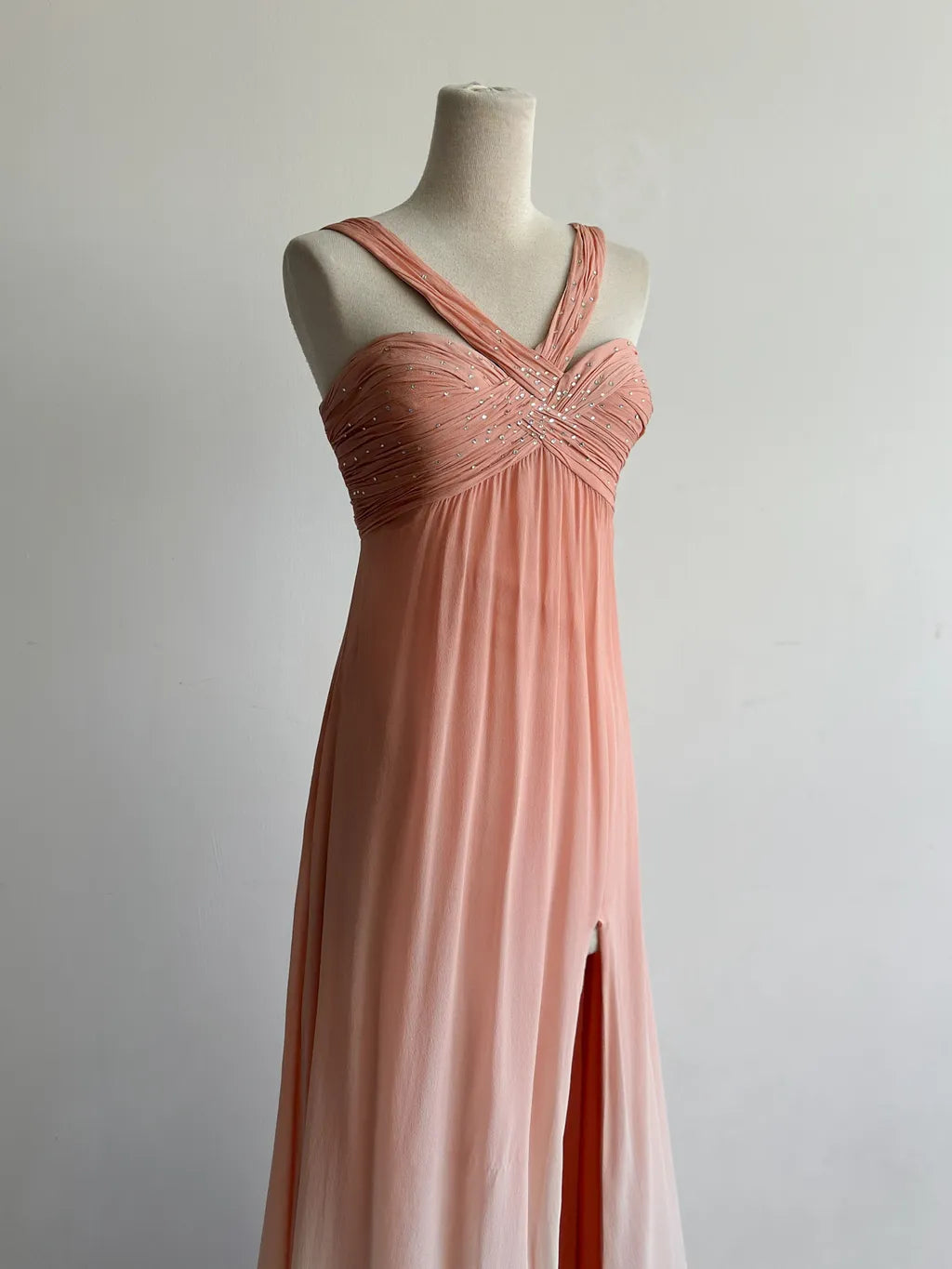 Niulatu V-neck Sheath Long Prom Dresses Vintage Chiffon Peach Evening Dress with Slits HZ1026