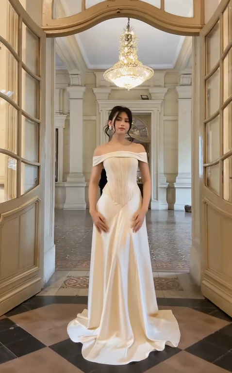Niulatu Off-the-shoulder Sheath Long Formal Dresses Satin White Evening Gowns White Wedding Guest Dresses HZ1026