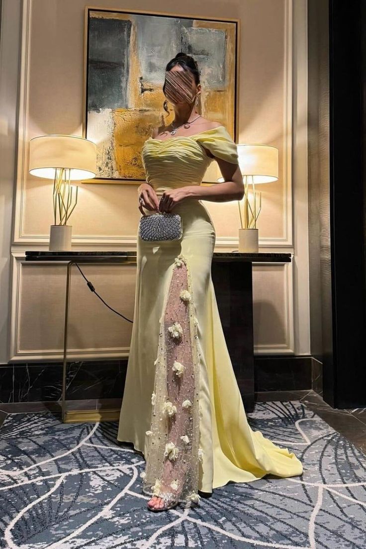 Niulatu Off-the-shoulder Sheath Yellow Long Prom Dresses Chiffon Lace Evening Dresses Butter Yellow Wedding Guest Dresses HZ1026