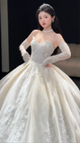 Niulatu Sweetheart Neck Ball Gown Long Wedding Dresses Tulle Applique White Bridal Gowns Long Sleeves Backless Bridal Dresses HZ1026