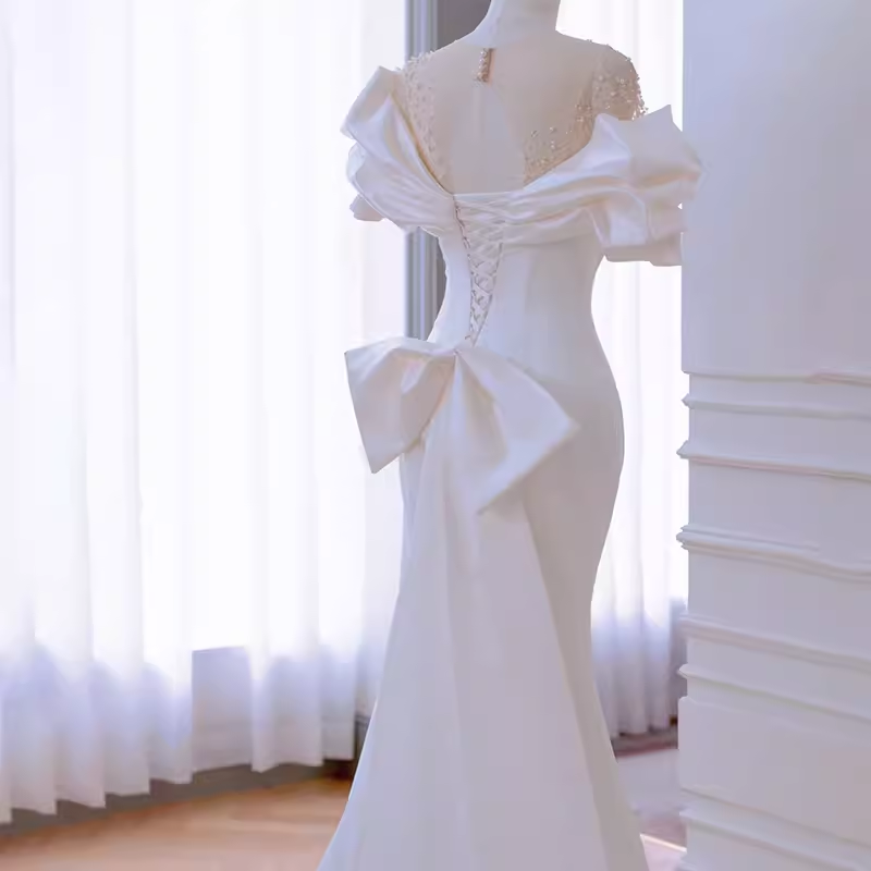 Niulatu Mermaid Scoop Neckline Satin White Long Wedding Dresses SD0076