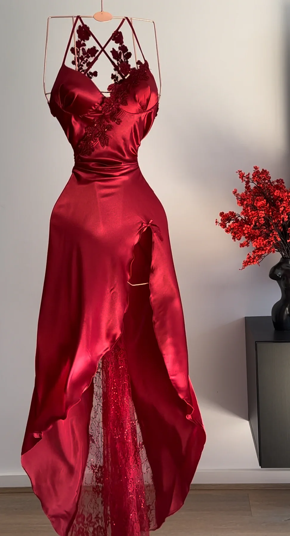 Niulatu A Line Halter Red Sleeveless Long Party Dress Prom Dresses SD1457