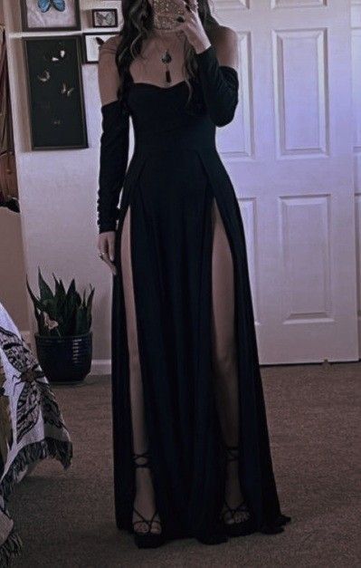 Niulatu A line Off The Shoulder Black Long Party Dress Slit Prom Dresses SD1463