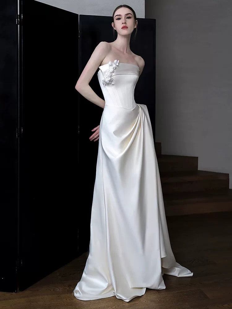 Niulatu Sheath Strapless Neckline Long White Satin Floral Wedding Dresses SD2109
