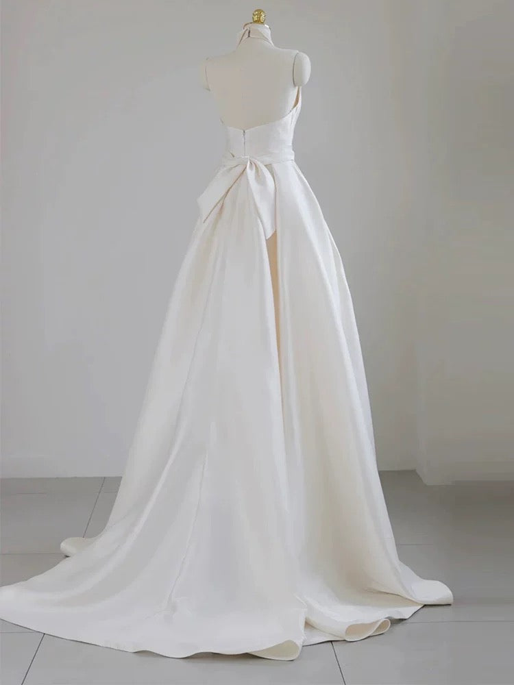 Niulatu Ball Gown Halter Neckline Satin Pleats White Wedding Dresses SD2113