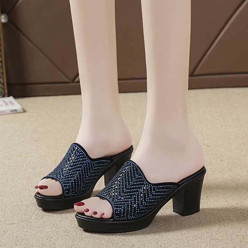 Niulatu Genuine Leather Summer Shoes Fashion Mother Outdoor Sandals Women Big Size 40-42 Cool Slippers DJSE