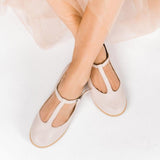 Niulatu New INS Retro Casual T-strap Flats Daily Elegant Solid Leisure Flats Women 2025 Casual Low Heels Shoes Woman DJSE