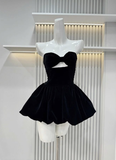 Niulatu A Line Sweetheart Neck Velvet Short Homecoming Dress Outfits HZ0113