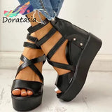 Niulatu Hot Women Open Toe Buckle Zipper Rivet Casual Shoes Solid Chunky Sandals Women Punk Summer Sandals DJSE