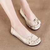 Niulatu Summer Shoes Woman Casual Breathable Flats Ladies Ethnic Style Floral Shoes Plus Size 42 Mom Shallow Loafers DJSE