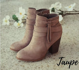 Niulatu Women Side Zipper Boots Fashion Suede Low Heel Shoes Women Short Boots Square Heels Casual Ankle Boots Plus Size 43 DJSE