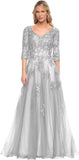 Niulatu Women's V-Neck 3/4 Sleeve Mother of The Bride Dress A-line Tulle Lace Appliques Long Formal Party Dress HZ1007