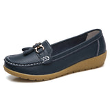 Niulatu Women Shoes Spring Autumn Cow Leather Flats Women Footwear Slip On Loafers Mother Moccasins Shoes Female Large Size DJSE