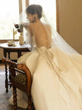 Niulatu Ball Gown Scoop Satin Backless Long White Wedding Dresses HZ1110
