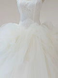 Niulatu Ball Gown Strapless Sleeveless White Tulle Wedding Dresses With Ruffles HZ1110