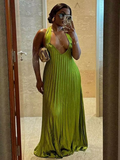 Niulatu A line Halter Ruffles Floor Length Green Prom Dresses Black Girl Prom Gowns HZ1110