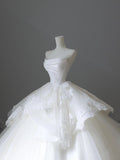Niulatu Ball Gown Strapless White Sleeveless Lace Satin Wedding Dresses With Ruffles HZ1110