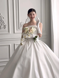 Niulatu Elegant Ball Gown Strapless White Satin Applique With Veil Gloves Long Wedding Dresses HZ1110