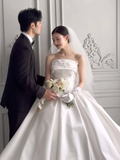Niulatu Elegant Ball Gown Strapless White Satin Applique With Veil Gloves Long Wedding Dresses HZ1110