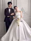 Niulatu Elegant Ball Gown Strapless White Satin Applique With Veil Gloves Long Wedding Dresses HZ1110