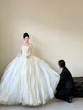 Niulatu Ball Gown Strapless White Satin Tulle Applique With Gloves Long Wedding Dresses HZ1110