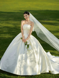 Niulatu Ball Gown Strapless Satin Lace With Veil Long Wedding Dresses HZ1110