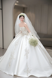 Niulatu Ball Gown Strapless Satin Beaded With Gloves and Veil Long Wedding Dresses HZ1110