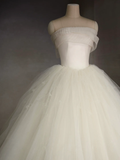 Niulatu Ball Gown Strqpless Satin Tulle With Veil Long Wedding Dresses HZ1110