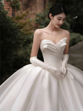 Niulatu Ball Gown Strqpless Satin Applique With Veil Gloves Long Wedding Dresses HZ1110