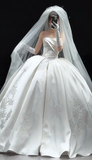 Niulatu Ball Gown Strapless Satin Applique With Veil Gloves Long Wedding Dresses HZ1110