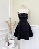Niulatu A Line Spaghetti Straps Black Satin Beads Short Homecoming Dress 17th Birthday Outfits HZ1110