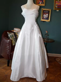 Niulatu A Line Spaghetti Straps Ruffles Long Prom Dresses HZ1110
