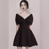 Niulatu A line Spaghetti Straps Black Satin Birthday Outfit Homecoming Dresses HZ1110