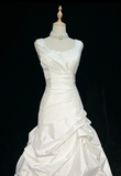 Vintage Bridal Gown 1960s Ball Gown Square Neck Sleeveless Taffeta Pleated Long White Wedding Dresses Elegant Bridal Gowns HZ1214