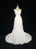 Retro Bridal Gown 1960s A line Strapless Sleeveless Chiffon Pleated Beads Long White Wedding Dresses Elegant Bridal Gowns HZ1214
