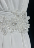 Retro Bridal Gown 1960s A line Strapless Sleeveless Chiffon Pleated Beads Long White Wedding Dresses Elegant Bridal Gowns HZ1214