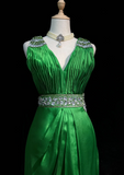 Vintage Sheath V Neck Green Satin Mini Short Formal 8th Grade Homecoming Dresses Summer Middle School Hoco Dress 20th Birthday Outfits HZ1214