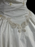 Unique Bridal Gown Ball Gown Off The Shoulder White Short Sleeves Lace Wedding Dresses Vintage 80s Wedding Gowns HZ1214