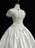 Unique Bridal Gown Ball Gown Off The Shoulder White Short Sleeves Lace Wedding Dresses Vintage 80s Wedding Gowns HZ1214