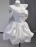 Niulatu A line Strapless Short Mini White Formal 8th Grade Homecoming Dresses Middle School Short Cocktail Dress Hoco Outfits HZ1214