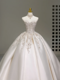 Niulatu Wedding Gown Bridal Dress Ball Gown Strapless Wedding Dress White Lace Appliques Wedding Dresses Modest Wedding Gowns HZ1214