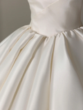 Niulatu Wedding Dress Ball Gown Off The Shoulder Satin Short Sleeves Wedding Dresses Bridal Gowns HZ1214