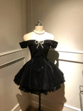 Niulatu Ball Gown Off The Shoulder Black Velvet Short Formal 8th Grade Homecoming Dresses Summer Middle School Hoco Dress 6th Grade Graduation Outfits HZ1214