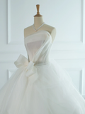 Pretty Wedding Dress Ball Gown Strapless White Sleeveless Tulle Long Vintage Wedding Dresses Bridal Gowns Brides Gown HZ1214