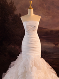 Pretty Wedding Dress Mermaid Strapless Layers Ruffles White Tulle Long Wedding Dresses Bridal Gowns Brides Gown HZ1214